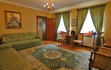 Pokój dzienny w apartamencie dworskim