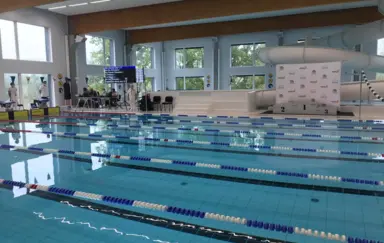 Mareckie Centrum Edukacyjno-Rekreacyjne Marki basen