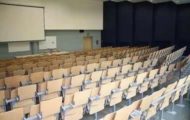 Wyższa Szkoła Bankowa w Toruniu - photo 4