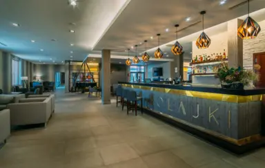 Mikołajki Resort & SPA recepcja hotelu