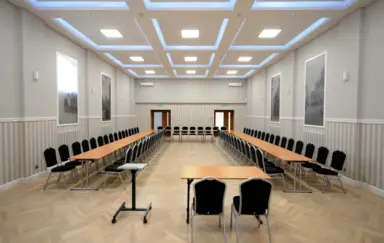 Sala MECZ 128m2 - podkowa, litera U