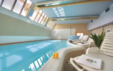 Hotel Aurora Family & SPA Basen