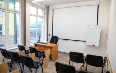 Akademia Humanistyczno-Ekonomiczna w Łodzi - Filia w Warszawie - zdjęcie 4