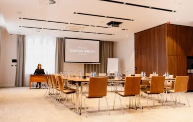 Hotel Grand Ascot - photo 4