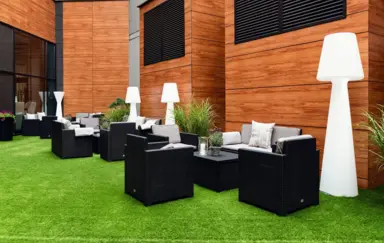 Warsaw Plaza Hotel Patio