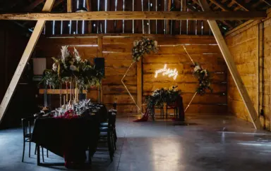 Lipowe Siedlisko Kobusy stodola