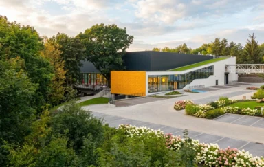 Centrum Konferencyjne Arche Nałęczów dawne Sanatorium Milicyjne - zdjęcie 3