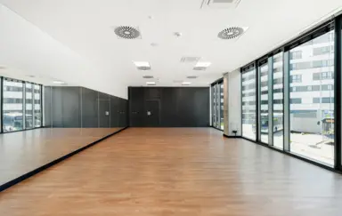 Space For U - zdjęcie 2
