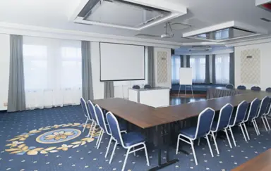 Hotel Złote Dęby - photo 2