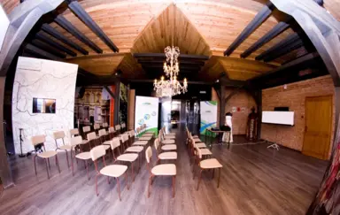 Kresowa Osada Basznia Dolna sala konferencyjna