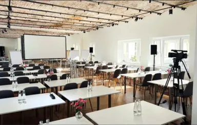 Samo Centrum Wszechświata/Warsaw Event Space - zdjęcie 2