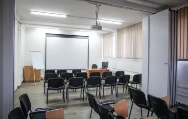 Akademia Humanistyczno-Ekonomiczna w Łodzi - Filia w Warszawie - zdjęcie 2