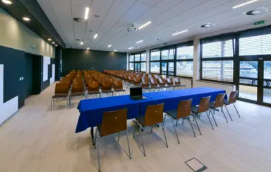 Sala F2 konferencyjnie