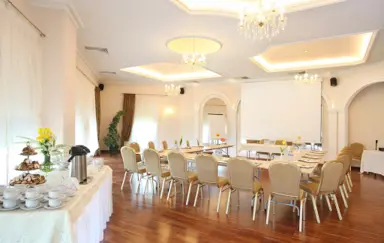 Hotel Restauracja Classic - photo 4