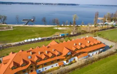 Cicha Woda Hotel Centrum Konferencyjne Karczma - photo 2