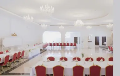 Sale Łapińscy Lomza sala krysztalowa