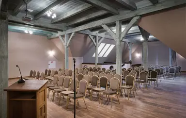 Sala konferencyjna pomieści do 14 osób