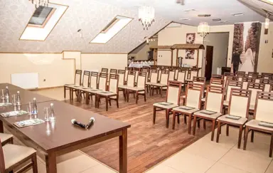 Zajazd nad Stawem Kaszuby sala konferencyjna