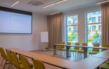 Hotel Arche Poloneza Warszawa sala Koszary