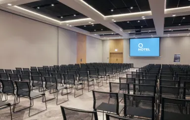 Q Hotel Plus Wrocław Bielany - photo 3