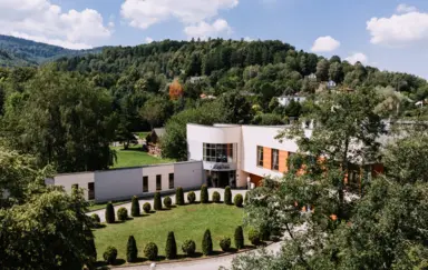 Otoczenie Restauracji Dębowej