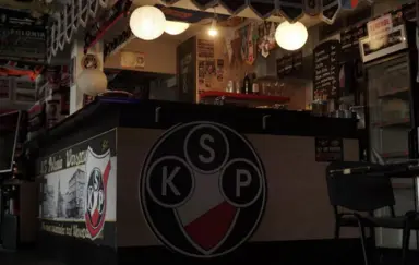 Czarna Koszula Sports Bar