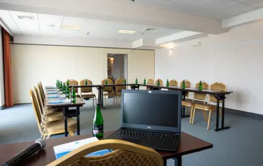 Podział na dwie mniejsze sale