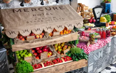 Bufet śniadaniowy w duchu "Discover Local"