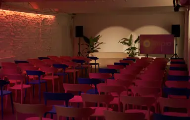 Studio Up! Olimpia 311m2 Sala Główna