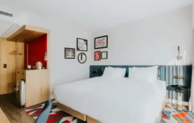 Hampton by Hilton Warsaw Reduta pokoj