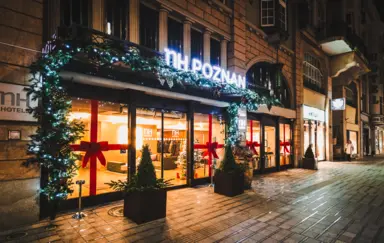 Wejście do Hotelu NH Poznań