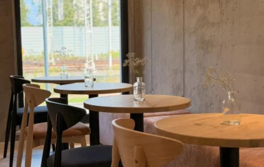 Arche Hotel Ożarów Mazowiecki kawiarenka