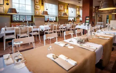 Akademia Kuraszków restauracja