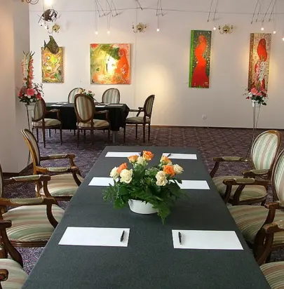 Pałac w Paszkówce - Sala konferencyjna Sala Galeria