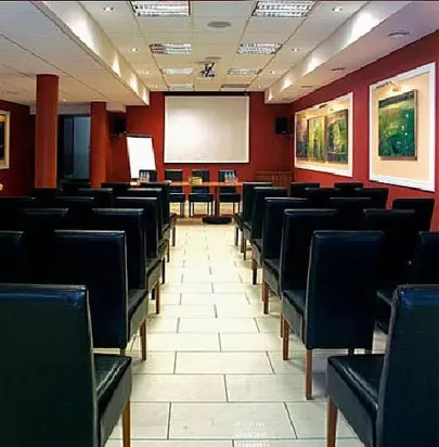 Sprawdź naszą wyszukiwarkę miejsc konferencyjnych