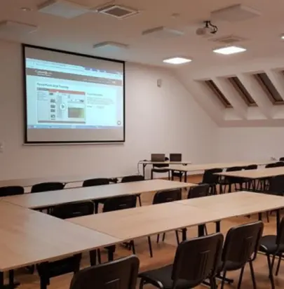 Hotele i obiekty konferencyjne w Solcu-Zdroju: Połączenie biznesu i natury