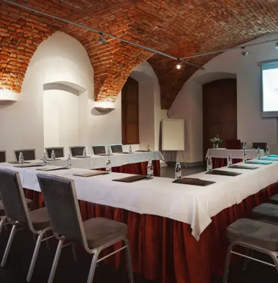 Obiekty oferujące sale konferencyjne w Lublińcu – idealne miejsce na Twoje wydarzenie