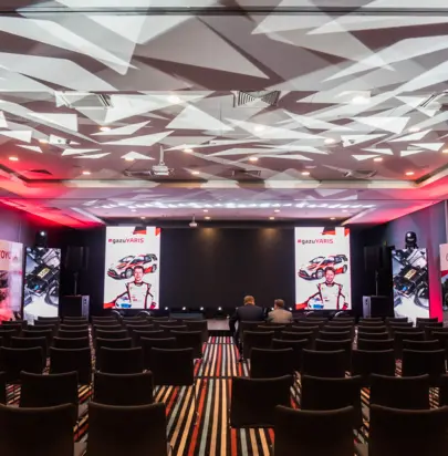 Kameralne spotkania biznesowe czy duże eventy? Jak podejść do organizacji wydarzenia?