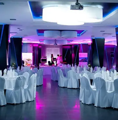 Obiekty konferencyjne w Kostomłotach I – Blisko Natury, Blisko Biznesu