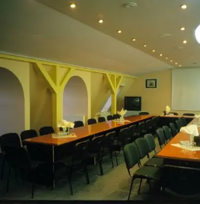 Doskonała baza dla biznesu – sale szkoleniowe w Ełku