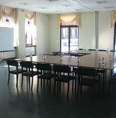 Znajdź idealne miejsce na Twoją konferencję w Józefowie!