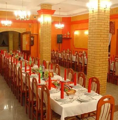 Obiekty z salami konferencyjnymi w Świętajnie – Profesjonalizm i spokój Mazur