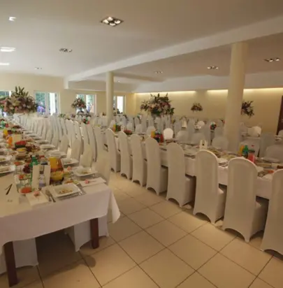 Obiekty konferencyjne w Daleszycach – nowoczesne zaplecze w sercu natury