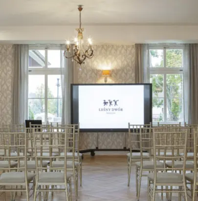 Sale konferencyjne Sulęczyno – profesjonalizm w otoczeniu natury