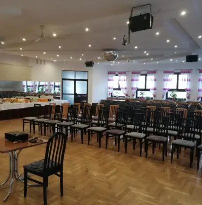 Doskonałe warunki na sale szkoleniowe i integrację