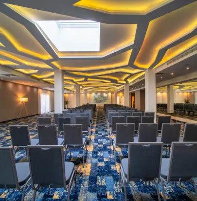 Odkryj idealne miejsce na Twoją konferencję w Falentach