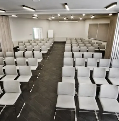 Sala konferencyjna w Przeźmierowie