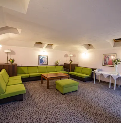 Znajdź idealne miejsce na konferencję w Książenicach