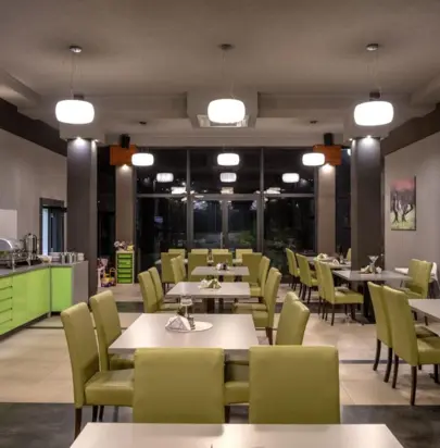 Nowoczesne Wyposażenie dla Twoich Sal Szkoleniowych