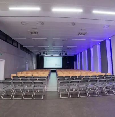 Organizujesz konferencję w Grodzisku Mazowieckim? Skorzystaj z naszej wyszukiwarki miejsc konferencyjnych!